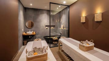 Couples treatment rooms, body treatments, aromatherapy