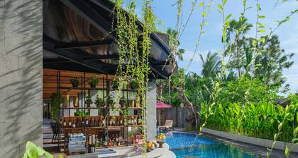 Kayumas Seminyak Resort