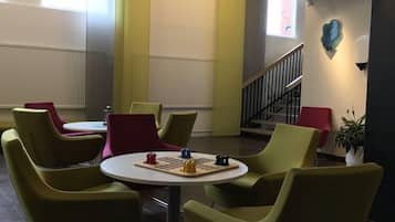 المنشأة من الداخل