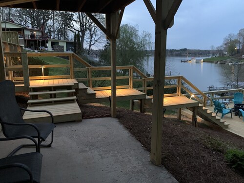 Heavenly Harbor - Lake Life at its Best!