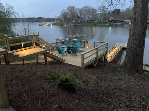 Heavenly Harbor - Lake Life at its Best!