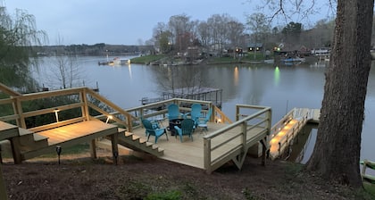 Heavenly Harbor - Lake Life at its Best!