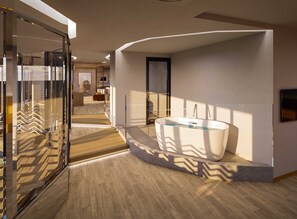 Premium bedding, down duvets, pillow-top beds, soundproofing - THIRD Ishigaki (Ishigaki)