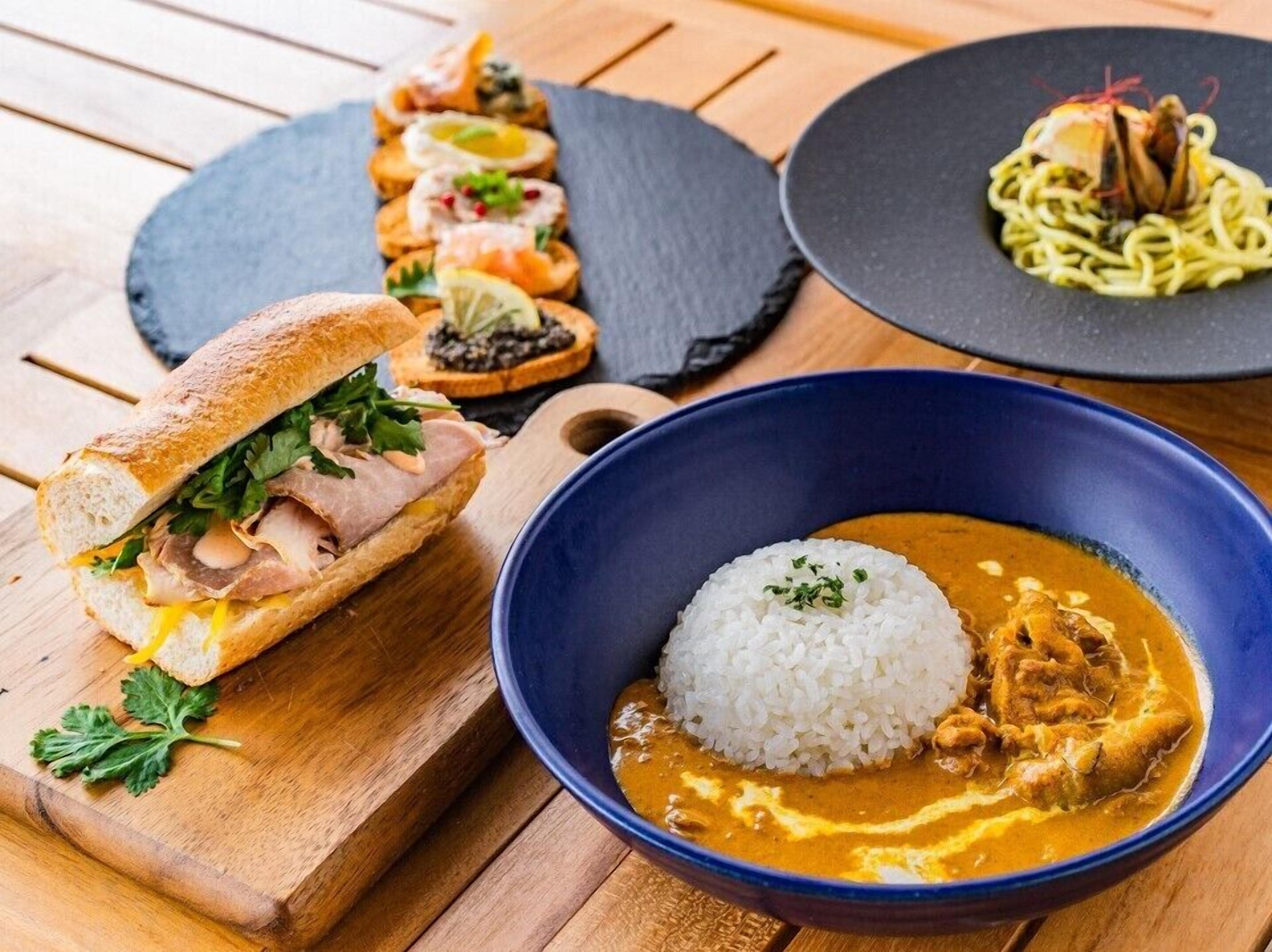 breakfast and dinner served, fusion cuisine