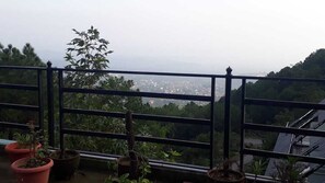 Terrace/patio - DESTINATION  HOTEL (Dharamshala)