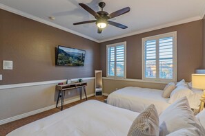 4 chambres, fer et planche à repasser, Wi-Fi gratuit, draps fournis