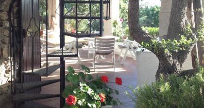 Villa "Bella Vista" with Sea View, Garden & Wi-Fi