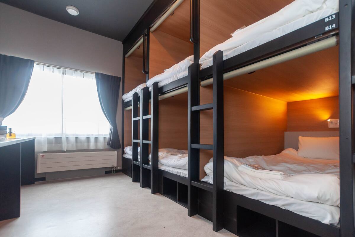 標準共用宿舍, 男女混合宿舍, 非吸煙房, 共用浴室 (Max capacity 8 Adults, 1 bunk bed) | 免費 Wi-Fi、床單