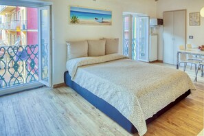 1 bedroom, iron/ironing board, free WiFi