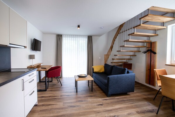 Unclassified image, 1 of 13, button