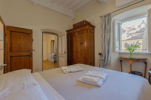 1 bedroom, iron/ironing board, free WiFi