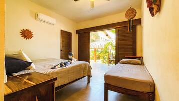 1 bedroom, desk, free WiFi, bed sheets