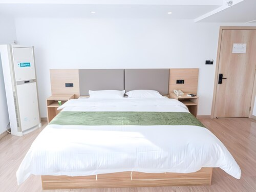 Greentree Inn Rizhao University City Express Hotel