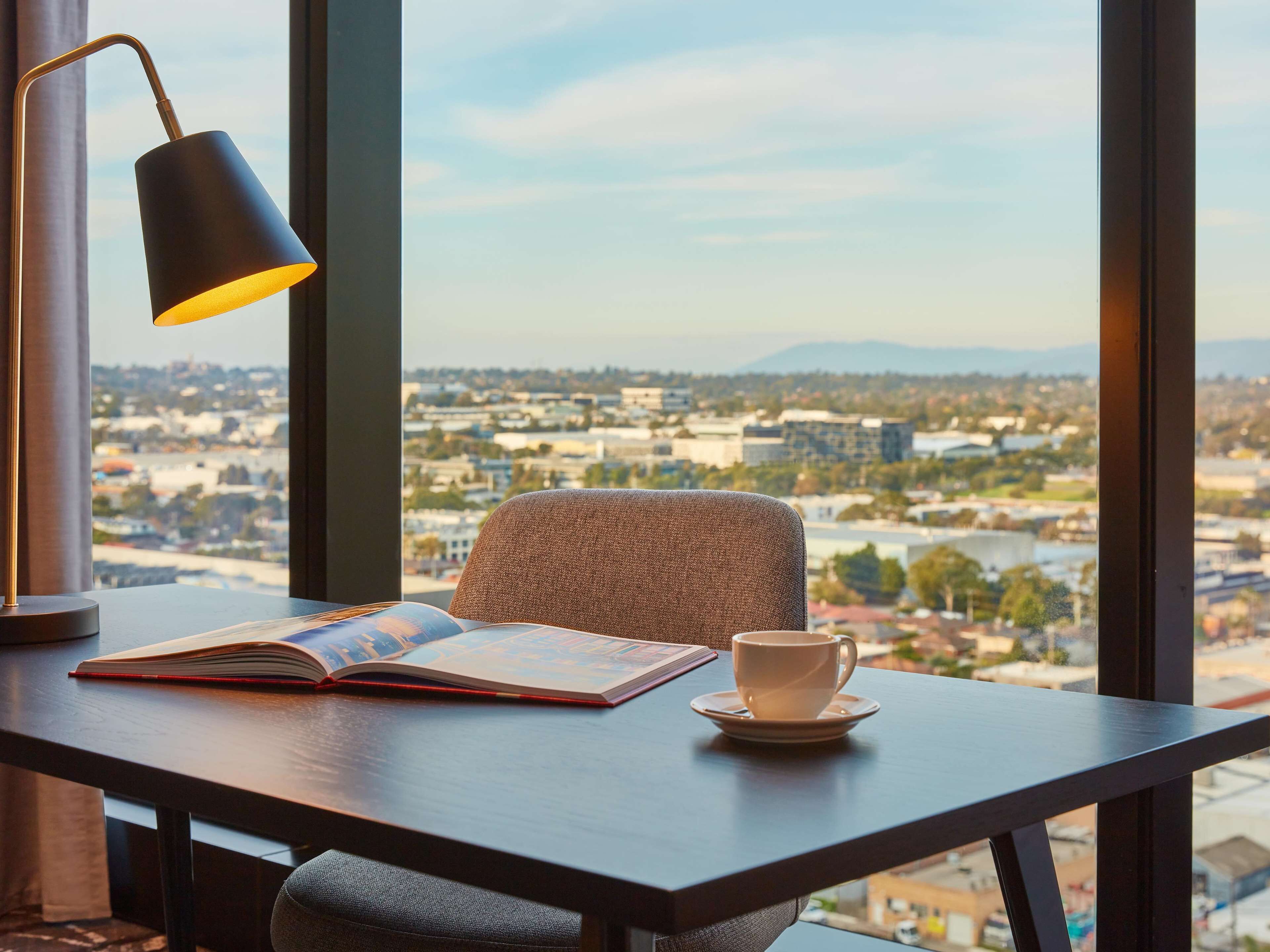 premier suite | 1 bedroom, premium bedding, pillow-top beds, in-room safe