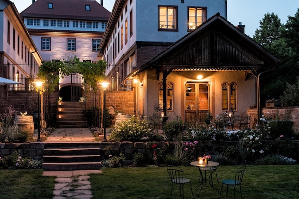Das Palais "by night"