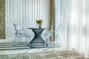 Apartamento | Zona de estar | Una televisión LED