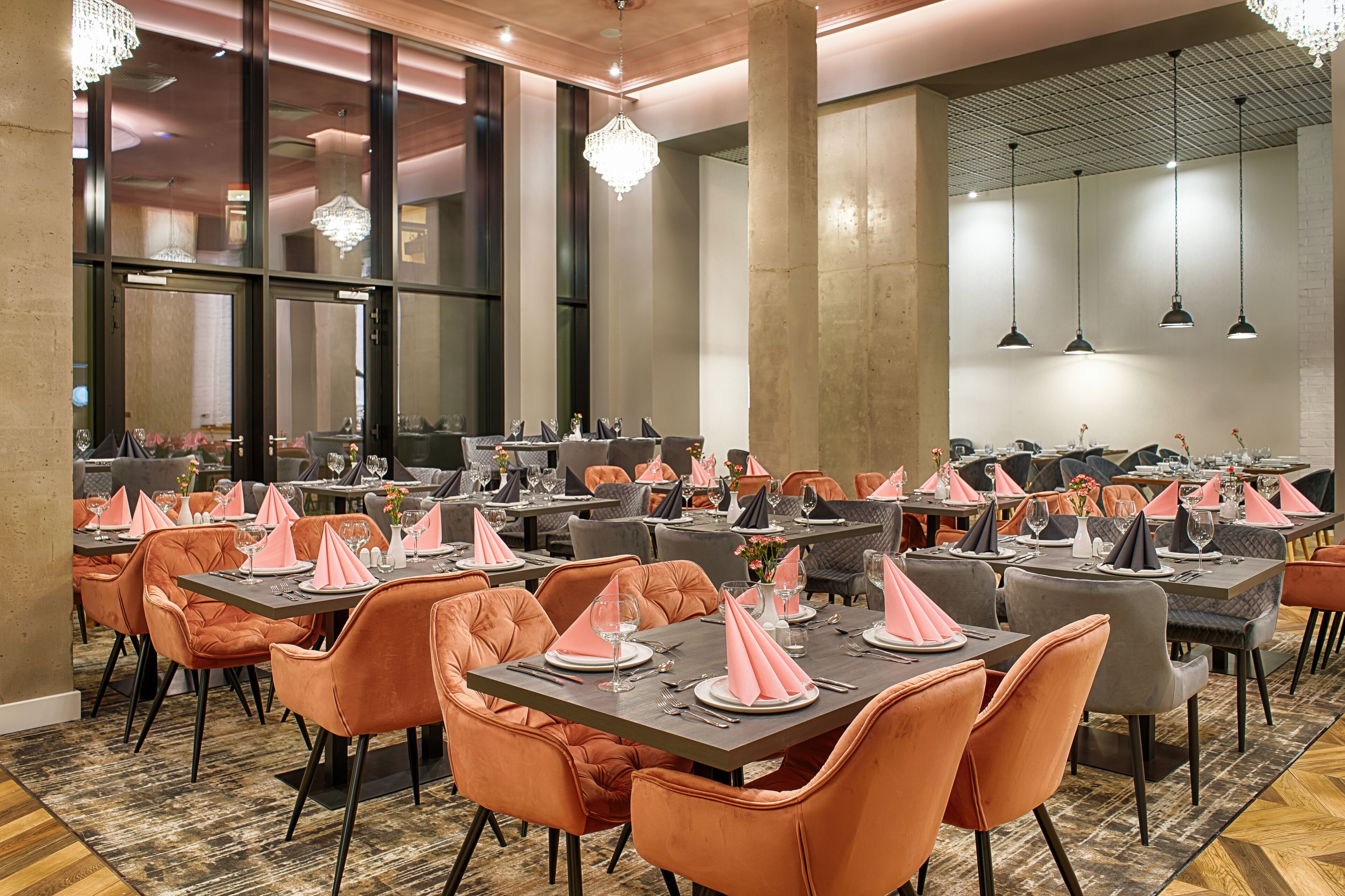 daily buffet breakfast (pln 90 per person)