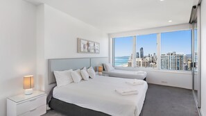 3 bedrooms, desk, iron/ironing board, free WiFi - Luxury 3 Bedroom Apartment with Ocean Views - CoastHM (Surfers Paradise)