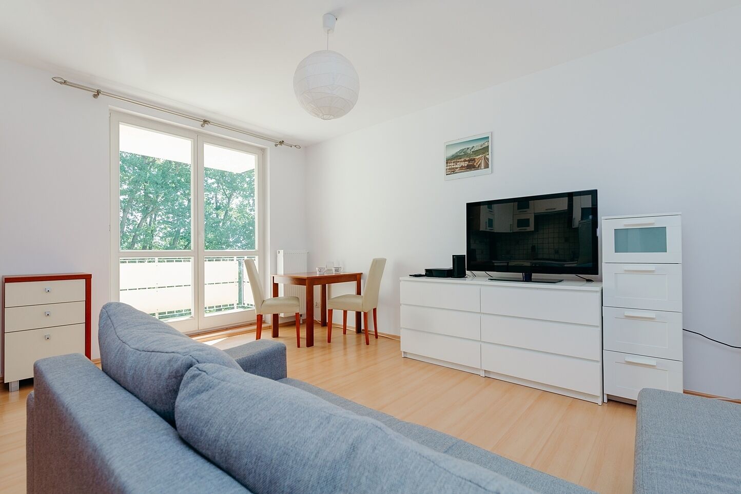 Classic-huoneisto | Olohuone | Taulutelevisio