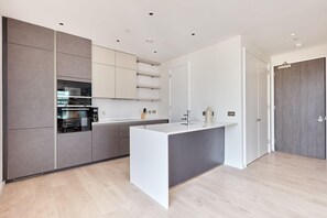 Lobby - Sonder at Britain Quay (Dublin)