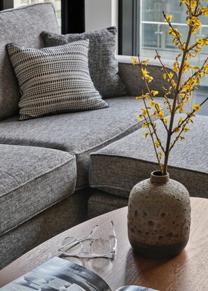 Room - Sonder at Britain Quay (Dublin)