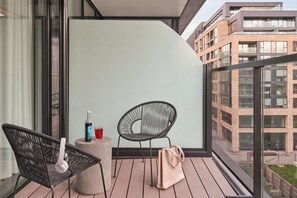 Room - Sonder at Britain Quay (Dublin)