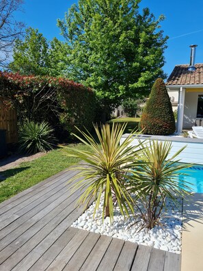 Property grounds - Heated swimming pool 4-star tourist accommodation 10mns walk from port Biganos (Biganos)