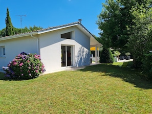 Exterior - Heated swimming pool 4-star tourist accommodation 10mns walk from port Biganos (Biganos)