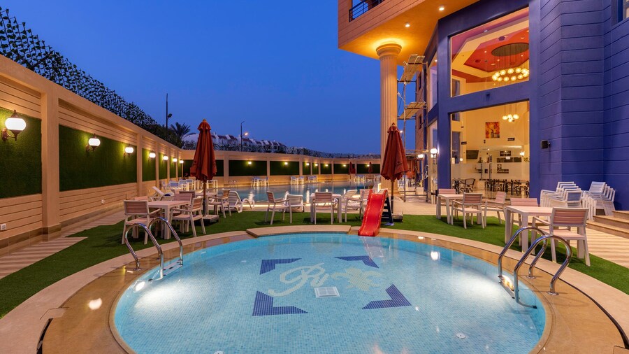 Royal Day Plaza Hotel