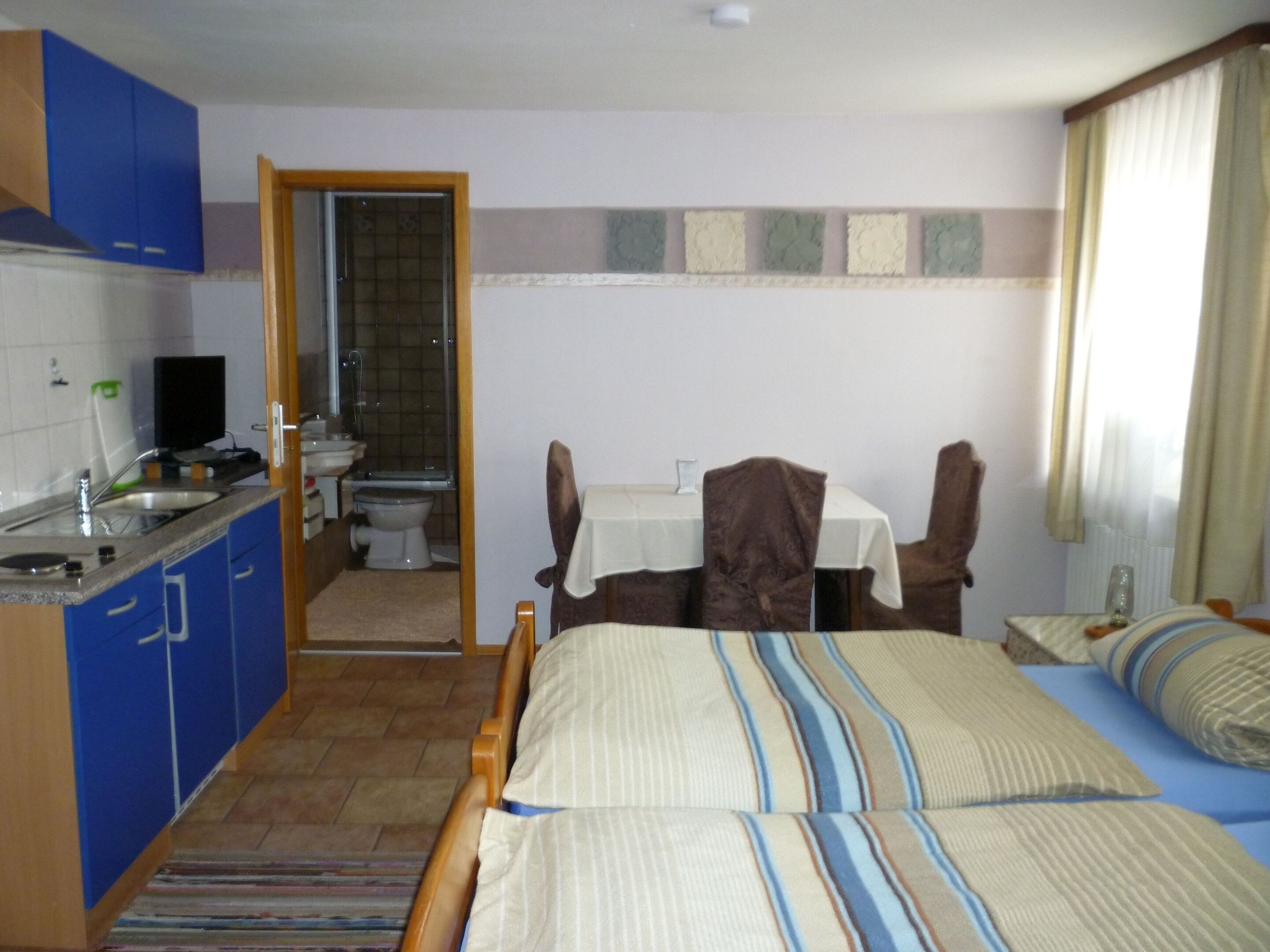 Double Room | Free WiFi, bed sheets