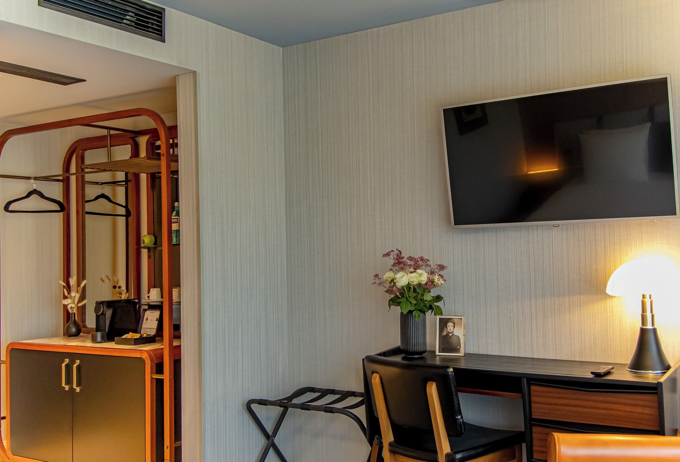 superior room, 1 double bed | hypo-allergenic bedding, minibar, individually decorated