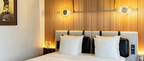 Deluxe Room, 1 Double Bed, City View