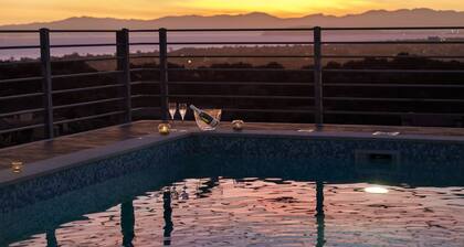 Villa Sardinialfonso 2- private pool and sea view over the Gulf of Cagliari