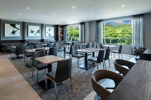 Café da manhã continental grátis todos os dias