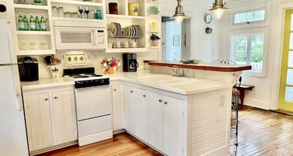 Historic + Renovated Cottage Voted 'Most Quaint on Tybee' by Tybee Cottages