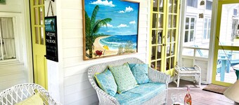 Historic + Renovated Cottage Voted 'Most Quaint on Tybee' by Tybee Cottages