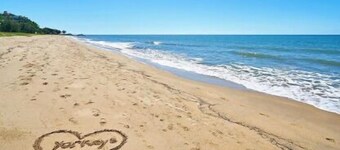 Just a short stroll to beautiful Yorkeys Knob beach