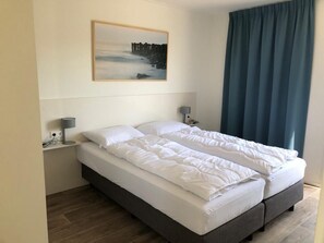 2 Schlafzimmer, Zimmersafe, kostenloses WLAN, Bettwäsche
