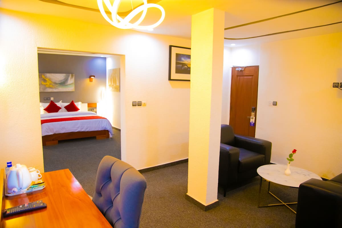 Presidential Suite, 1 King Bed, Sea View | Bathroom | Shower, rainfall showerhead, free toiletries, slippers