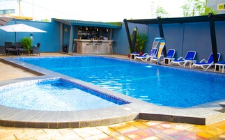 Piscina all'aperto