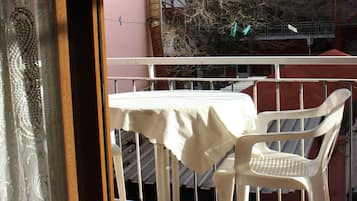 Standard Single Room | Terrace/patio
