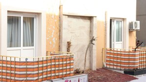 Terrace/patio - Karaca Termal Pansiyon (Denizli)