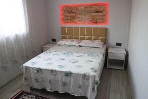 Standard Single Room | Laptop workspace, soundproofing, iron/ironing board, free WiFi - Karaca Termal Pansiyon (Denizli)