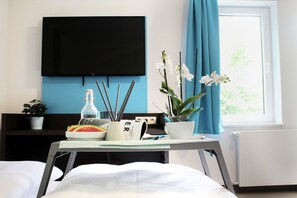 Budget Double Room | Desk, blackout drapes, cribs/infant beds, free WiFi