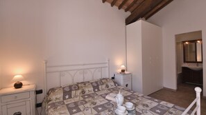1 bedroom, internet, bed sheets