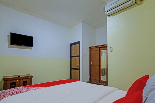 Room - OYO 3883 The Red (Bogor)