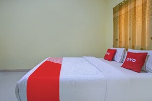 Room - OYO 3883 The Red (Bogor)