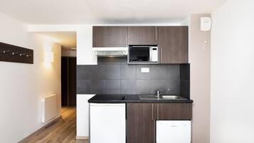 Fridge, microwave, dishwasher, electric kettle