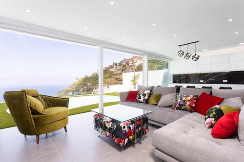 LUXURY HOLIDAY HOME IN EL SAUZAL