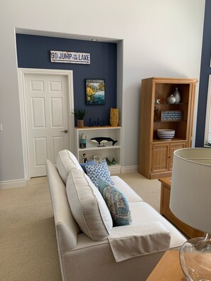 Smart TV, DVD player, offices